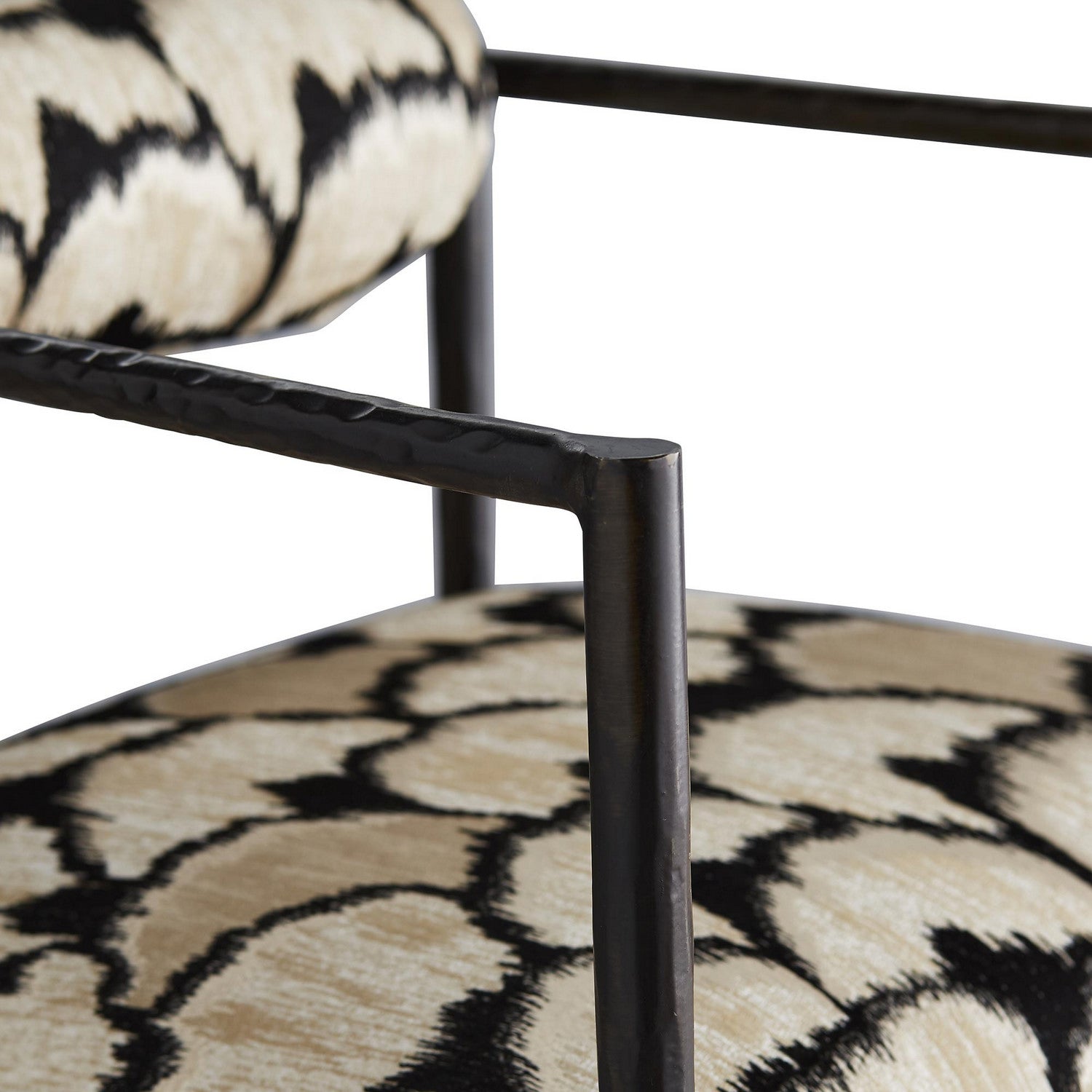 Chair from the Barbana collection in Ocelot finish