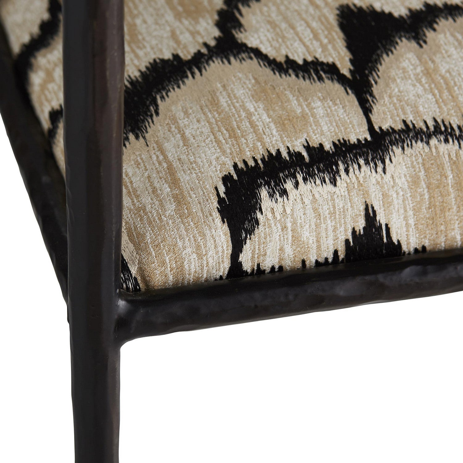 Chair from the Barbana collection in Ocelot finish