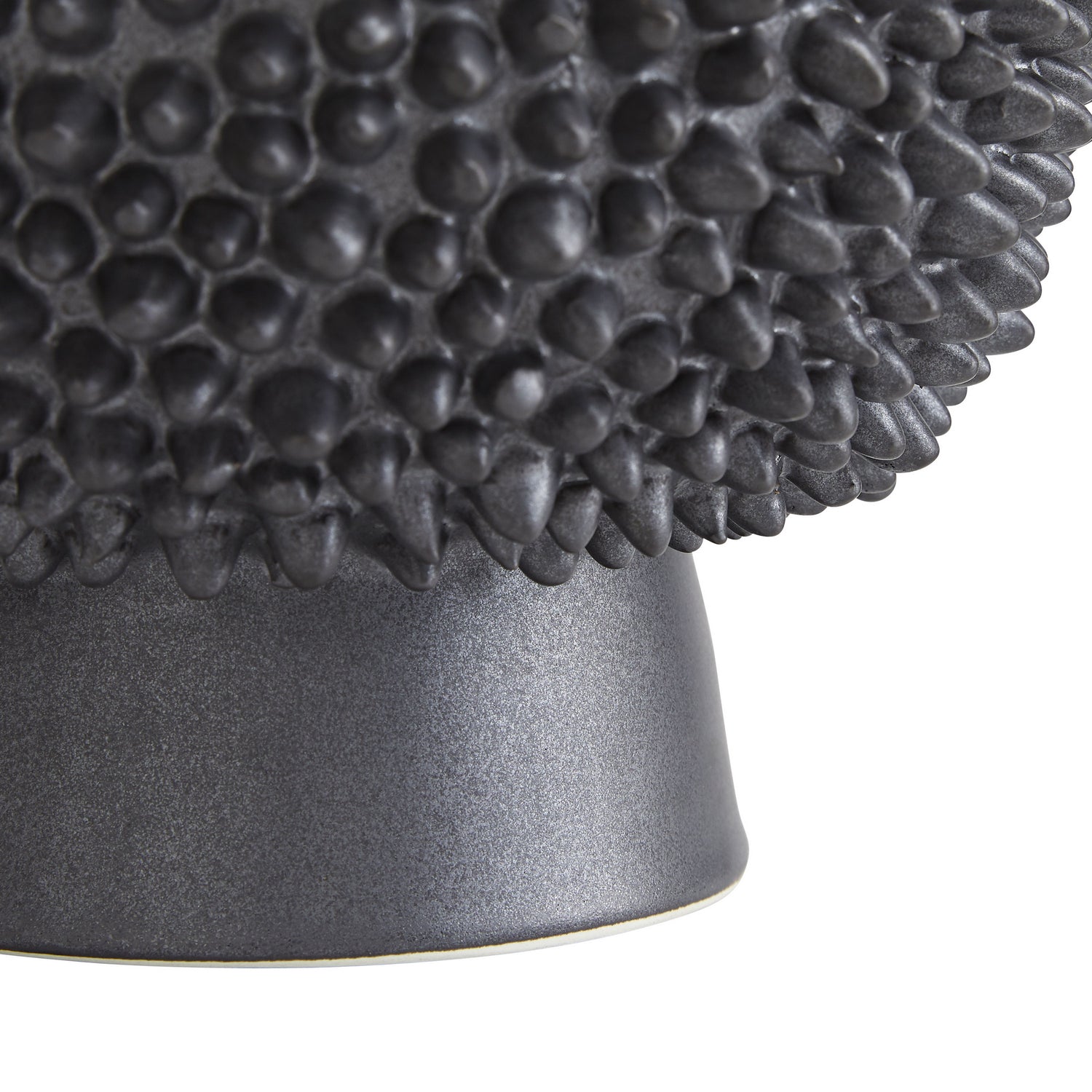 Vase from the Daria collection in Matte Black finish