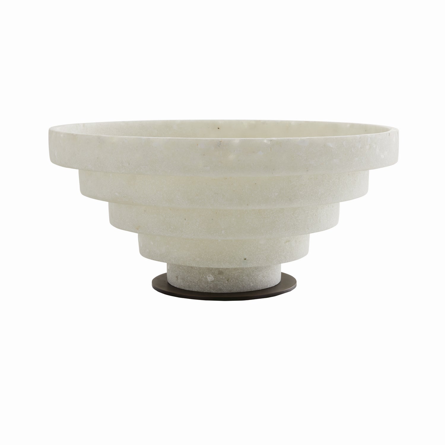 Centerpiece from the Maximus collection in Ivory finish