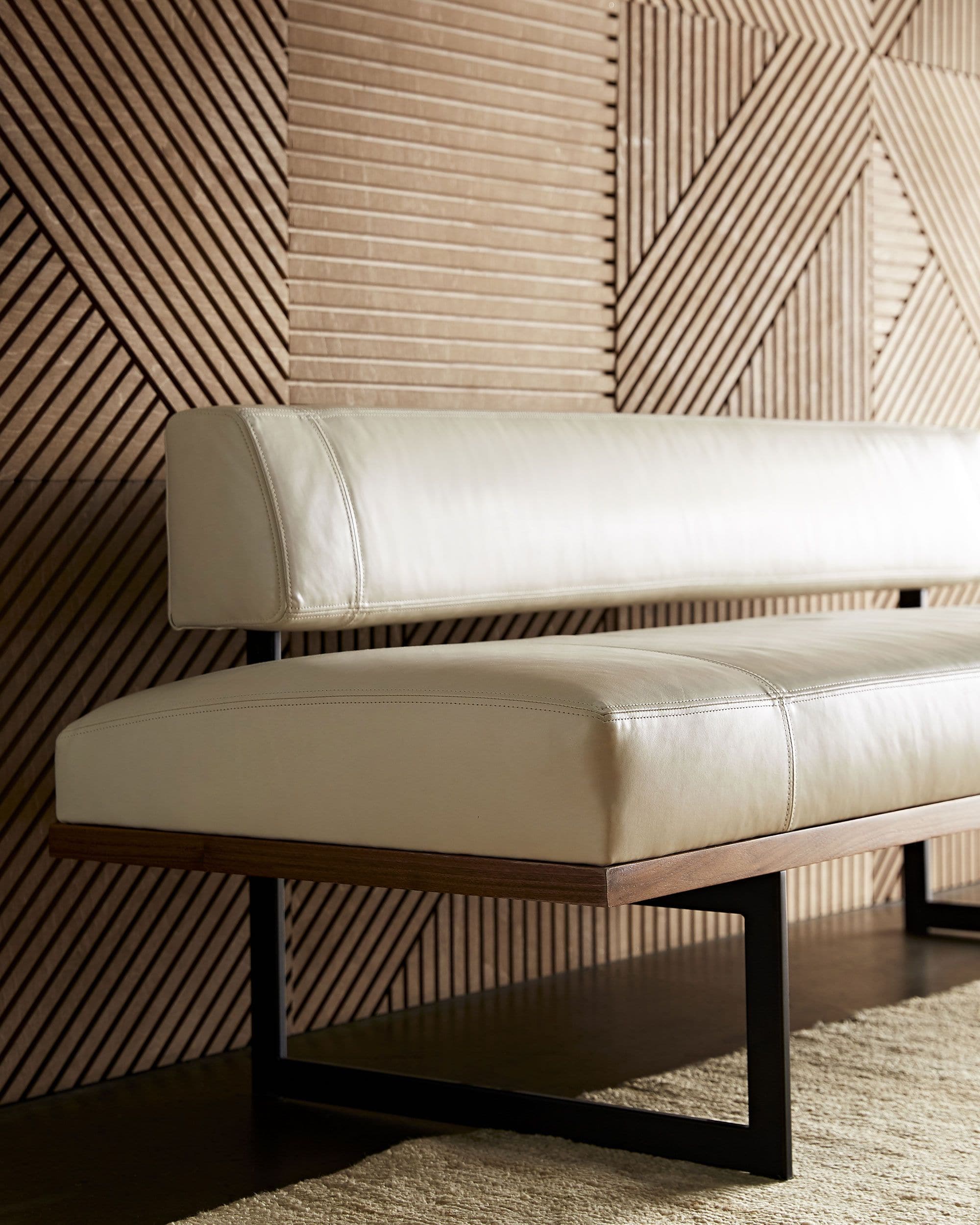 TUCK BENCH IVORY LEATHER