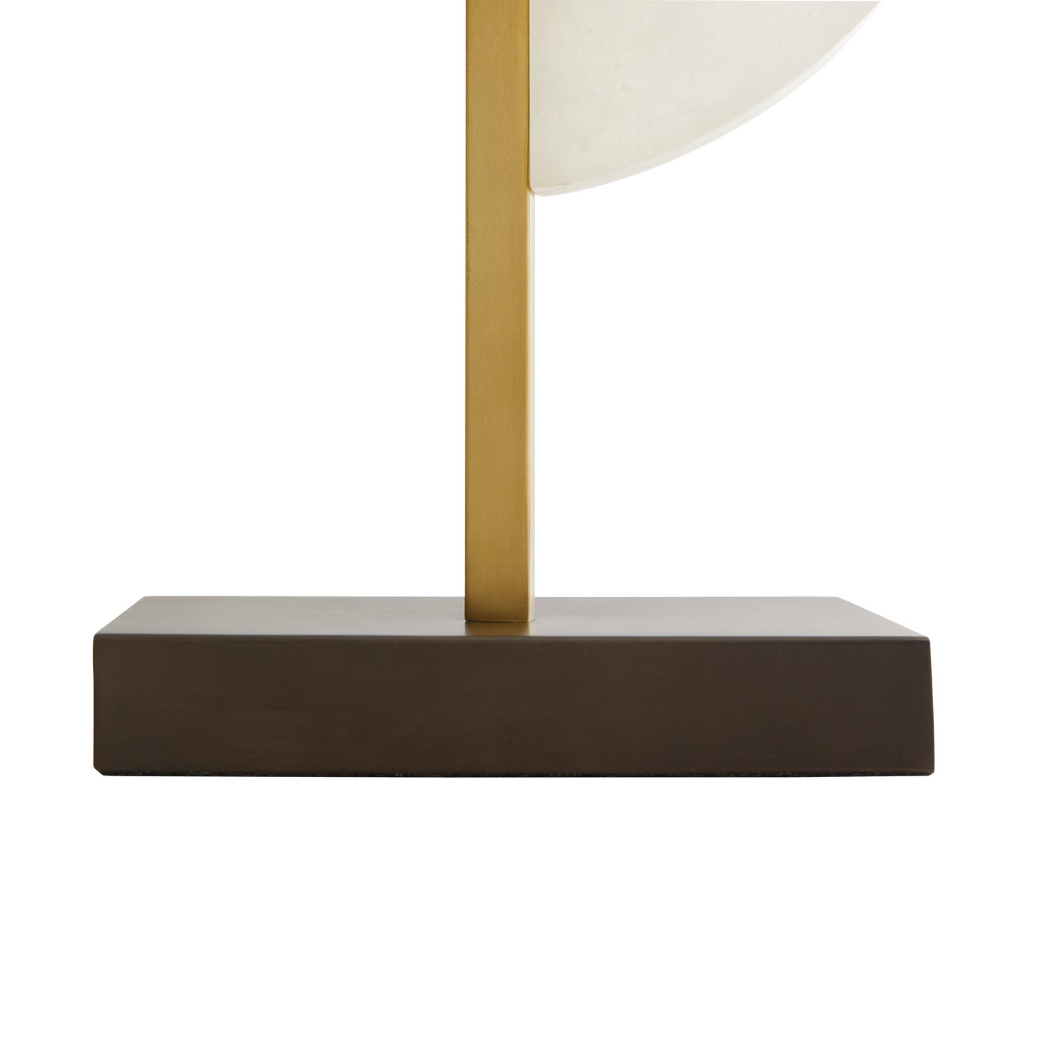 Sculpture from the Jacinto collection in White finish