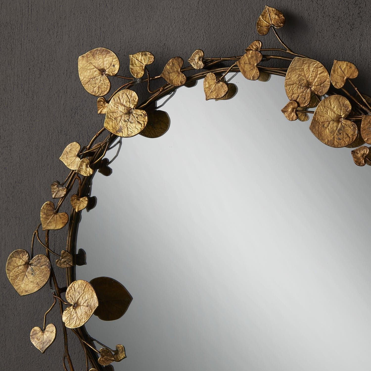 Mirror from the Vinna collection in Antique Brass/Mirror finish